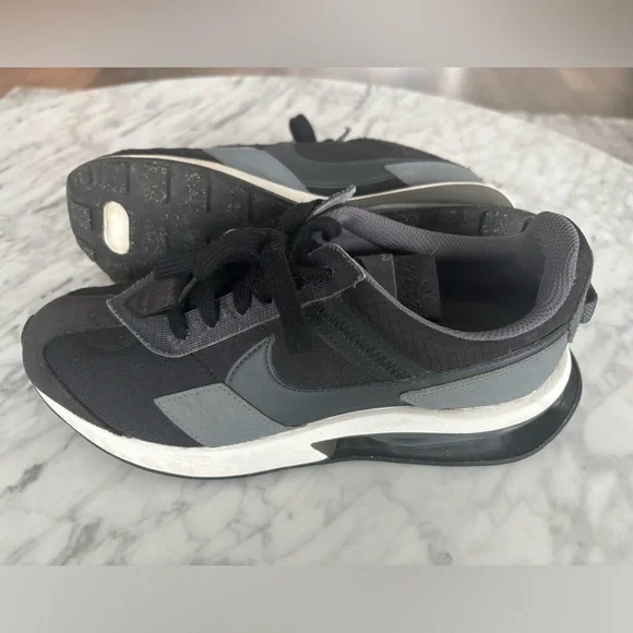 Nike Air Max Pre-Day Black and Gray Sneakers - Picture 8 of 9